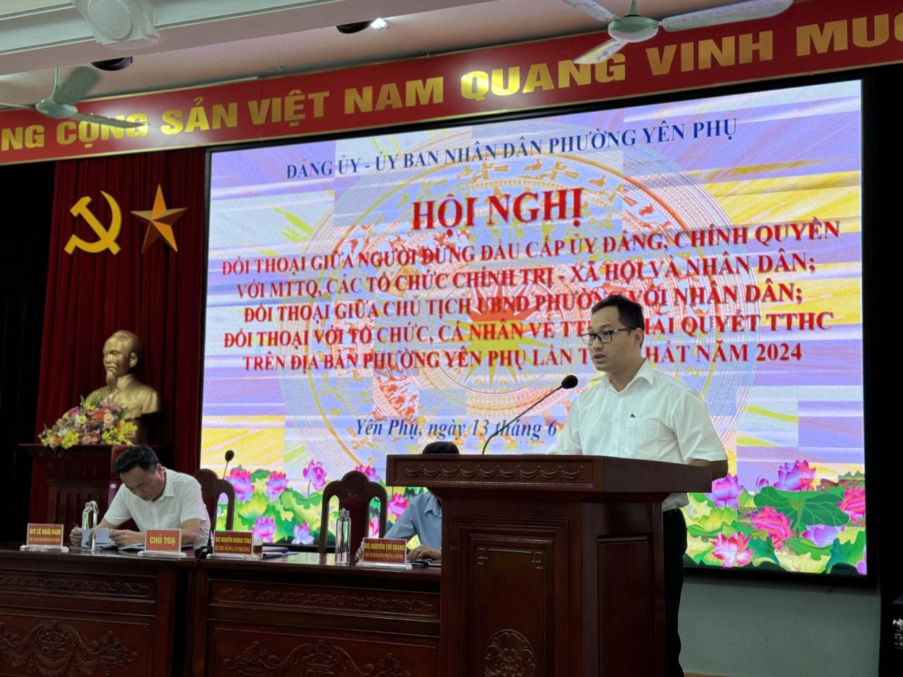 Đồng chí Nguyễn Hoàng Tùng - Bí thư Đảng uỷ phường phát biểu khai ​​​​​mạc Hội nghị